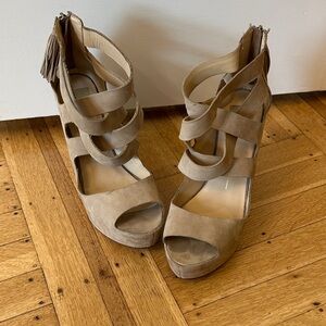 Dolce Vita Tan Platform Strappy platform shoes